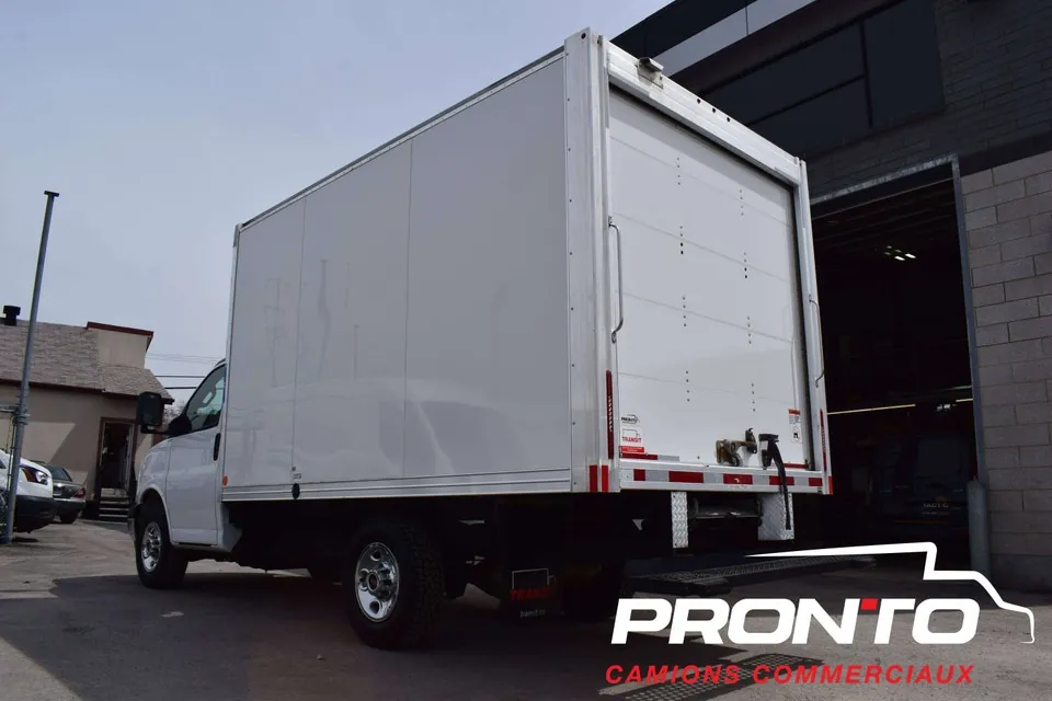 GMC Savana 2021 photo 3