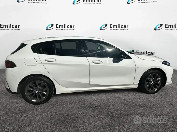 BMW 1 Series 2024 photo 3
