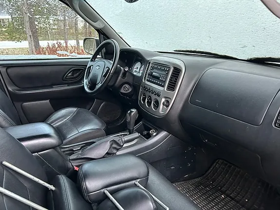 Ford Escape 2005 photo 3