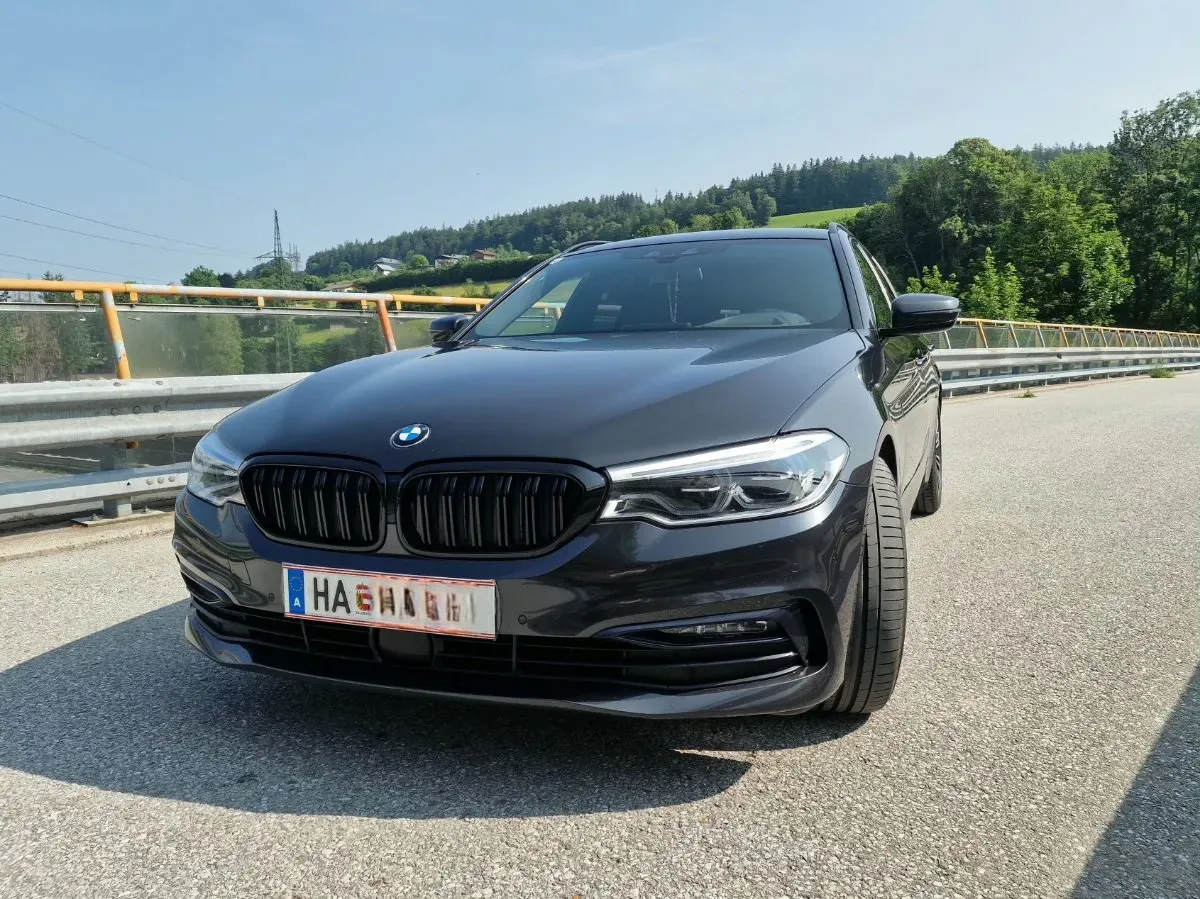 BMW 5 Series 2020 photo 2