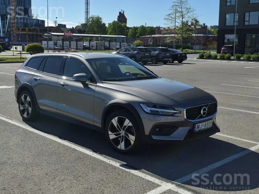 Volvo V60 Crosscountry 2019 photo 2