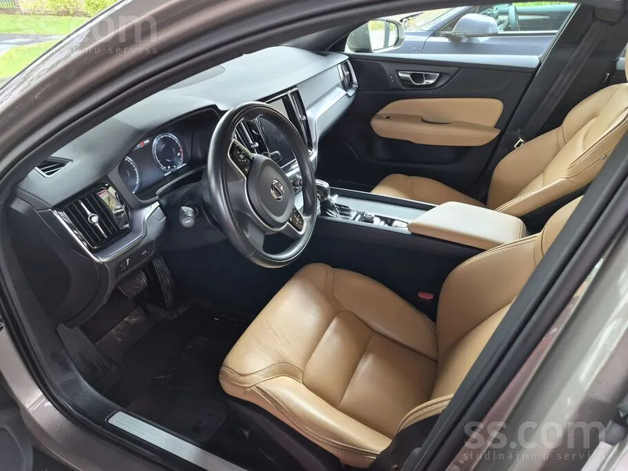 Volvo V60 Crosscountry 2019 photo 5