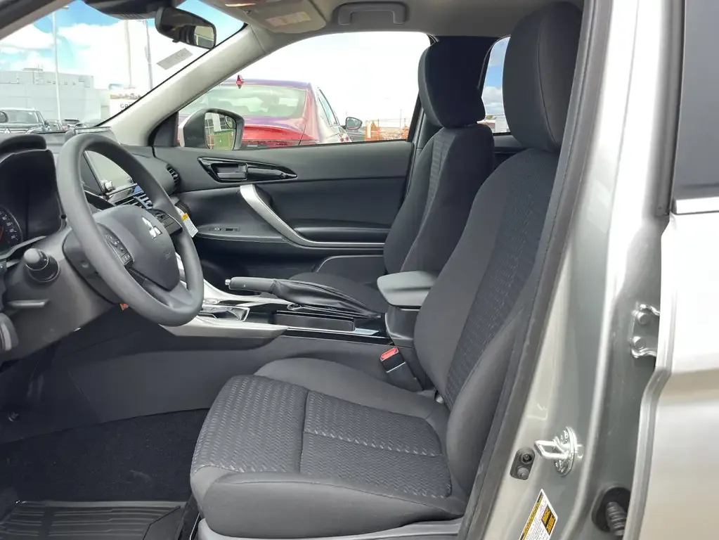 Mitsubishi Eclipse Cross 2026 photo 2