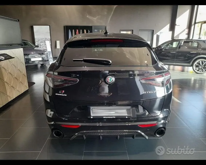 Alfa Romeo Stelvio 2025 photo 5