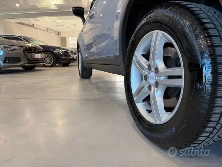Ford Kuga 2012 photo 4