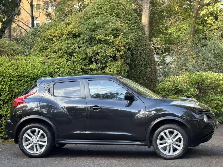 Nissan Juke 2012 photo 2