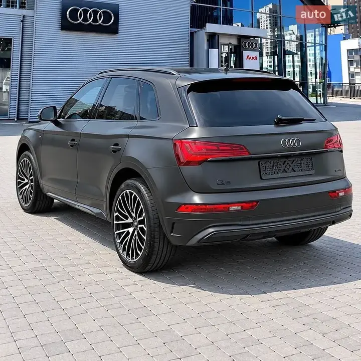 Audi Q5 2022 photo 2