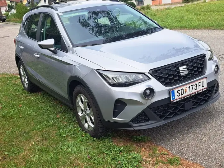Seat Arona 2023 photo 2