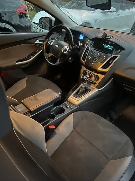 Ford Focus 2013 photo 3