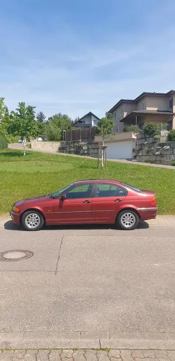 BMW 318I