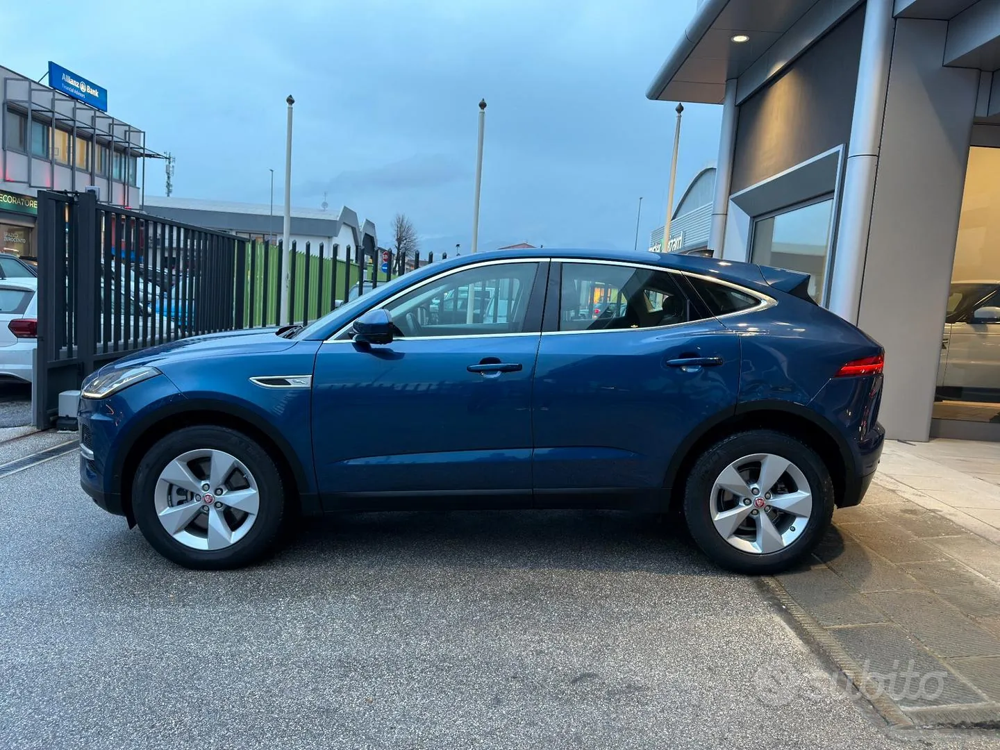 Jaguar E-Pace 2021 photo 4