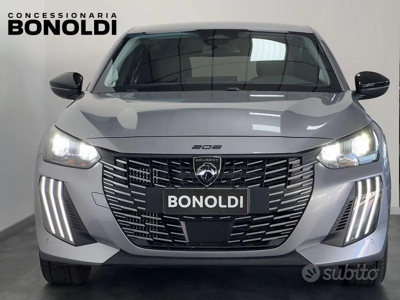 Peugeot 208 2025 photo 3