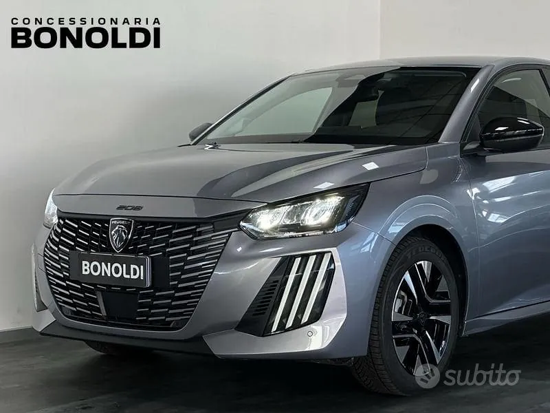 Peugeot 208 2025 photo 2