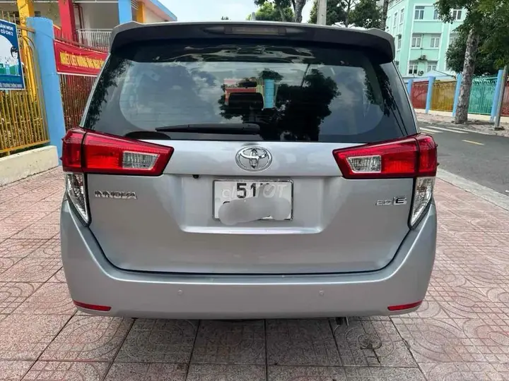 Toyota Innova 2018 photo 3
