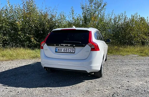 Volvo V60 2014 photo 5