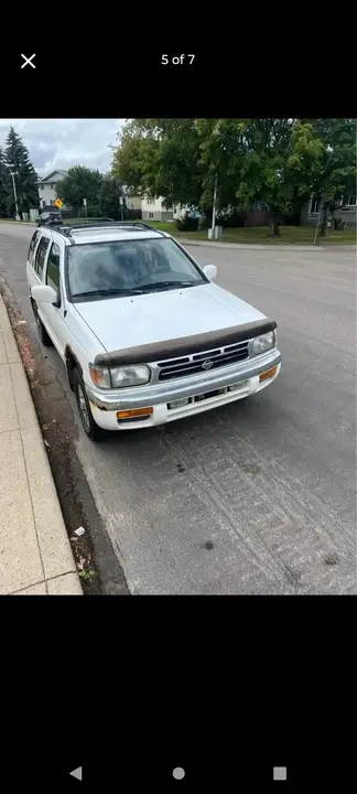 Nissan Pathfinder 1996 photo 2
