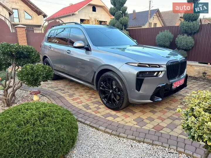 BMW X7 2024 photo 2