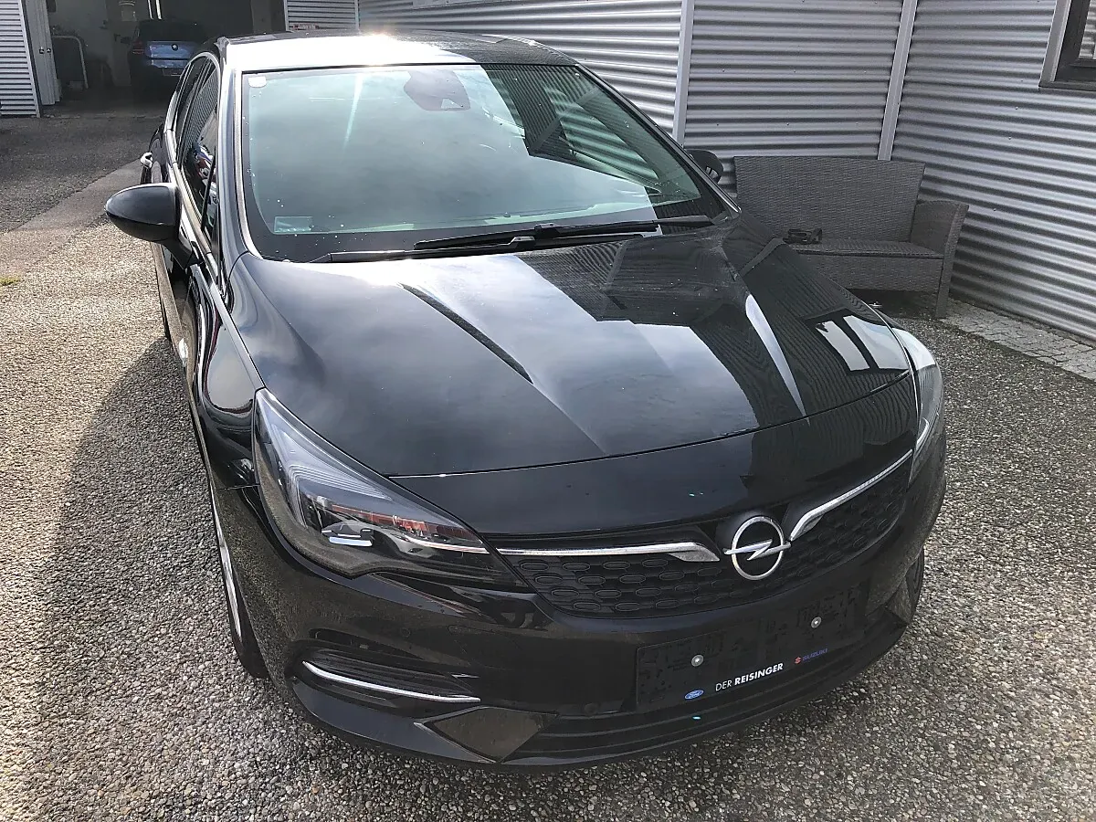 Opel Astra 2020 photo 2