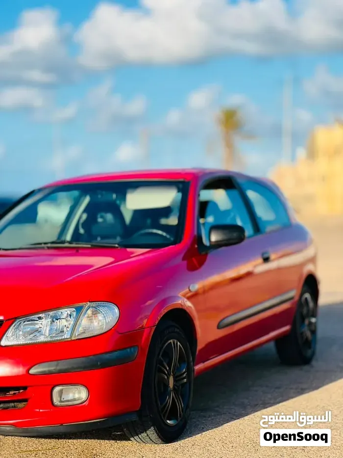 Nissan Almera 2000 photo 3