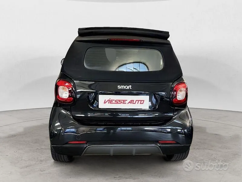 Smart Fortwo 2019 photo 5