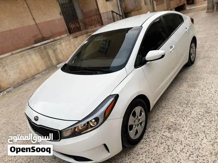 Kia Forte 2018 photo 2