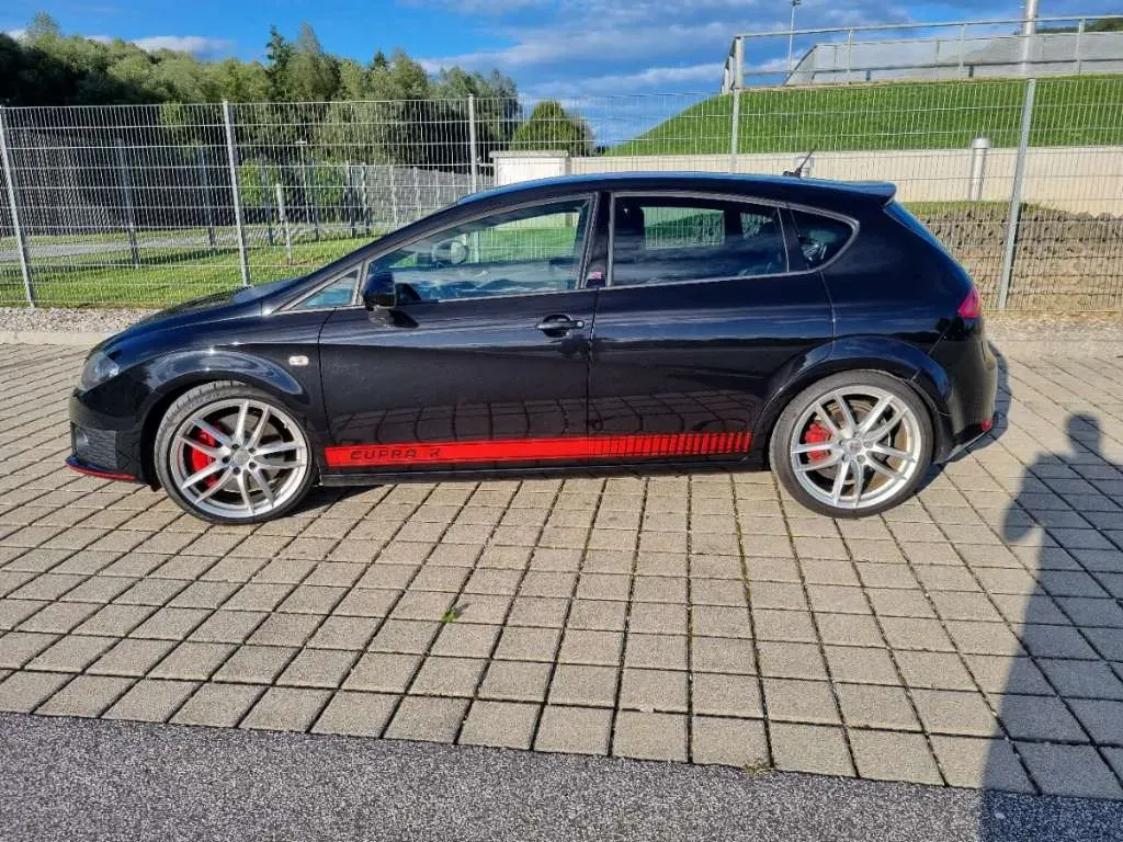 Seat Leon 2012 photo 3