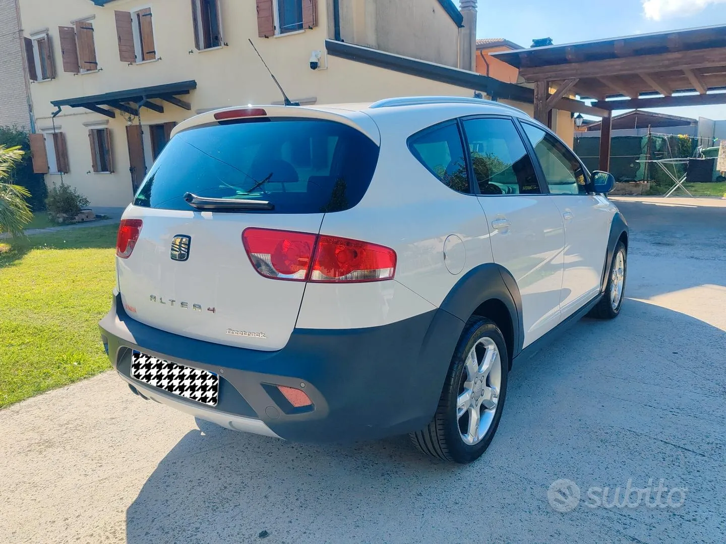 Seat Altea 2012 photo 3
