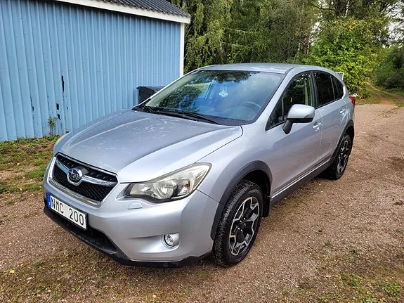 Subaru Xv 2012 photo 2