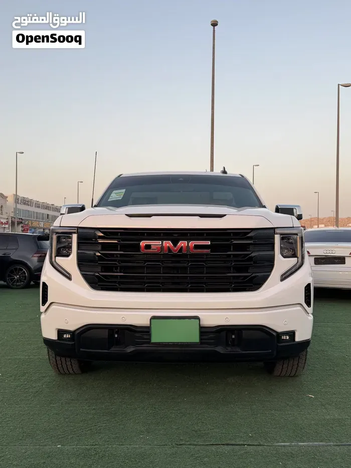 GMC Sierra 2026 photo 3