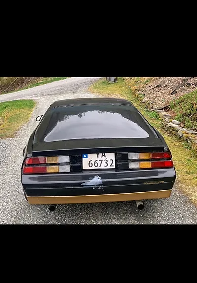 Chevrolet Camaro 1985 photo 3