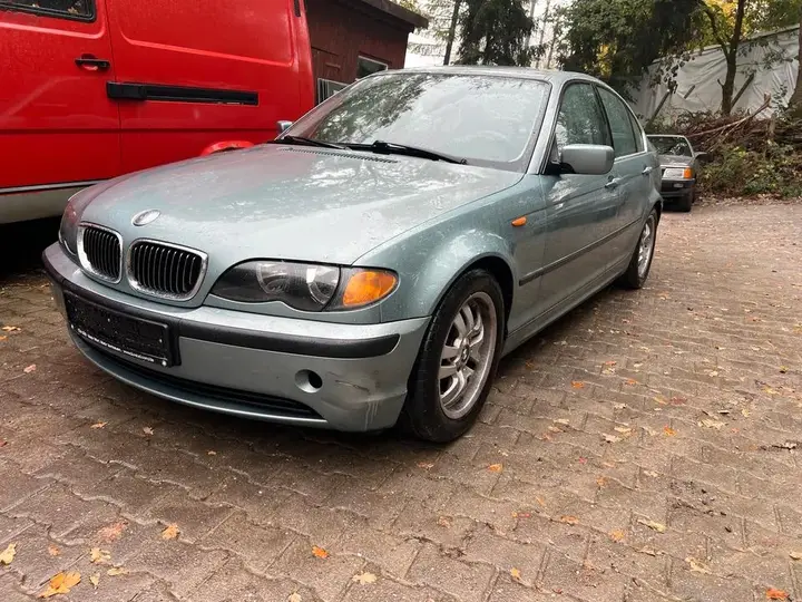 BMW 320I