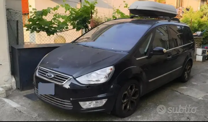 Ford Galaxy 2011 photo 4