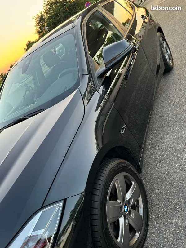 BMW 1 Series 2022 photo 2