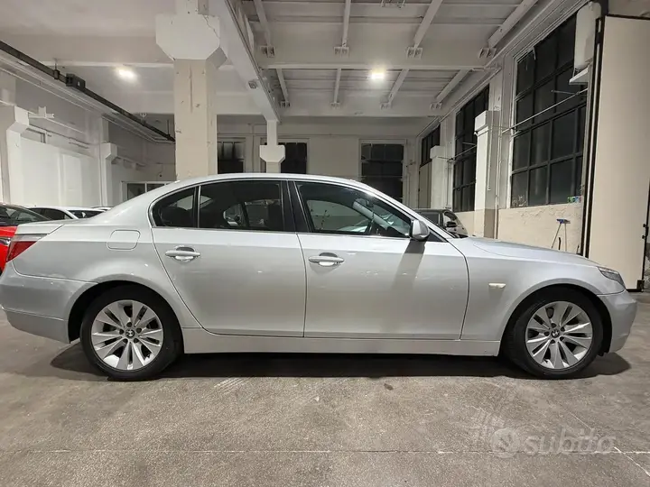 BMW 525D 2004 photo 4