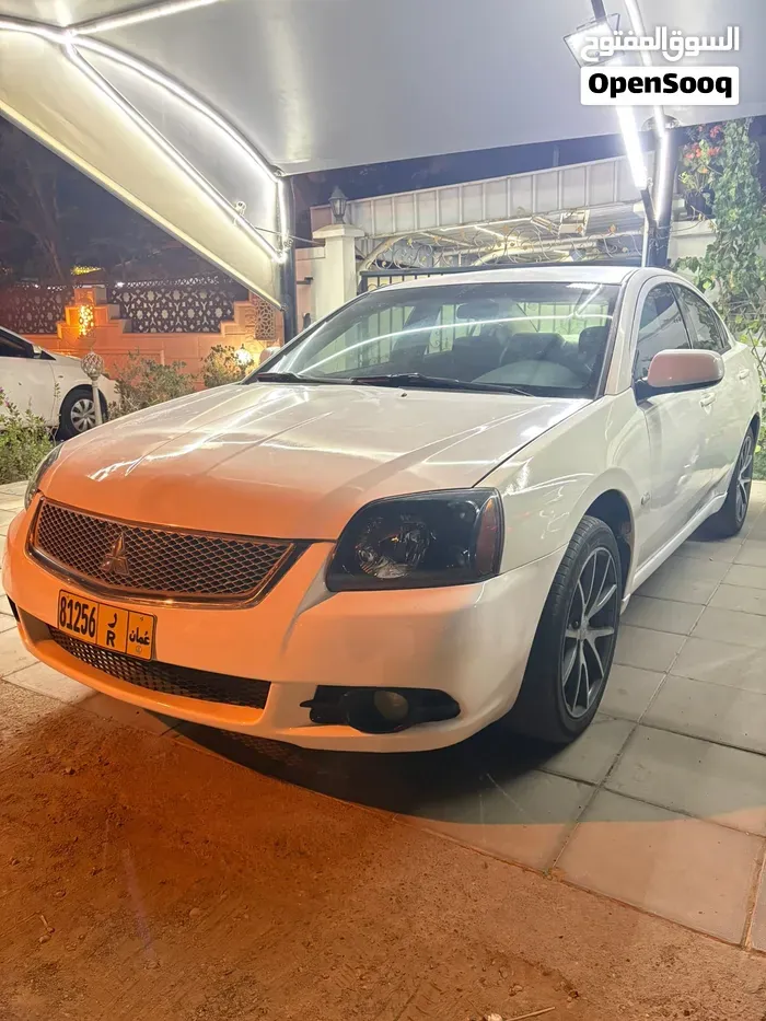Mitsubishi Galant