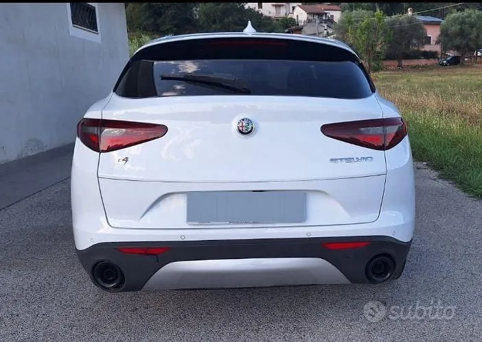 Alfa Romeo Stelvio 2022 photo 2