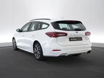 Ford Focus 2024 photo 2