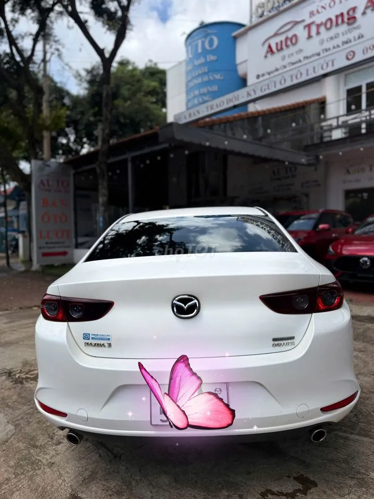 Mazda 3 2022 photo 3