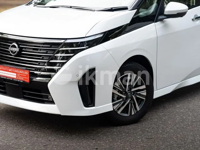 Nissan Serena 2025 photo 2