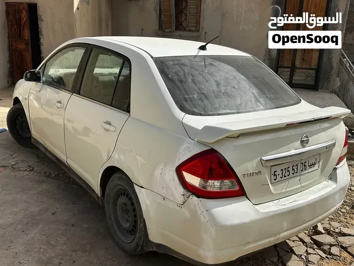 Nissan Tiida 2009 photo 5