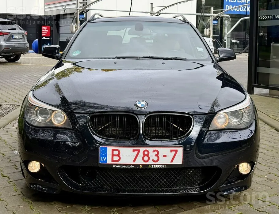 BMW 525D 2010 photo 2