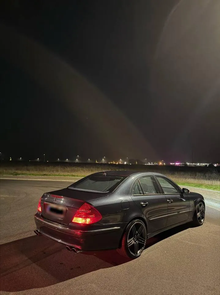 Mercedes-Benz E500