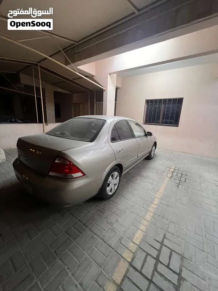 Nissan Sunny 2010 photo 4