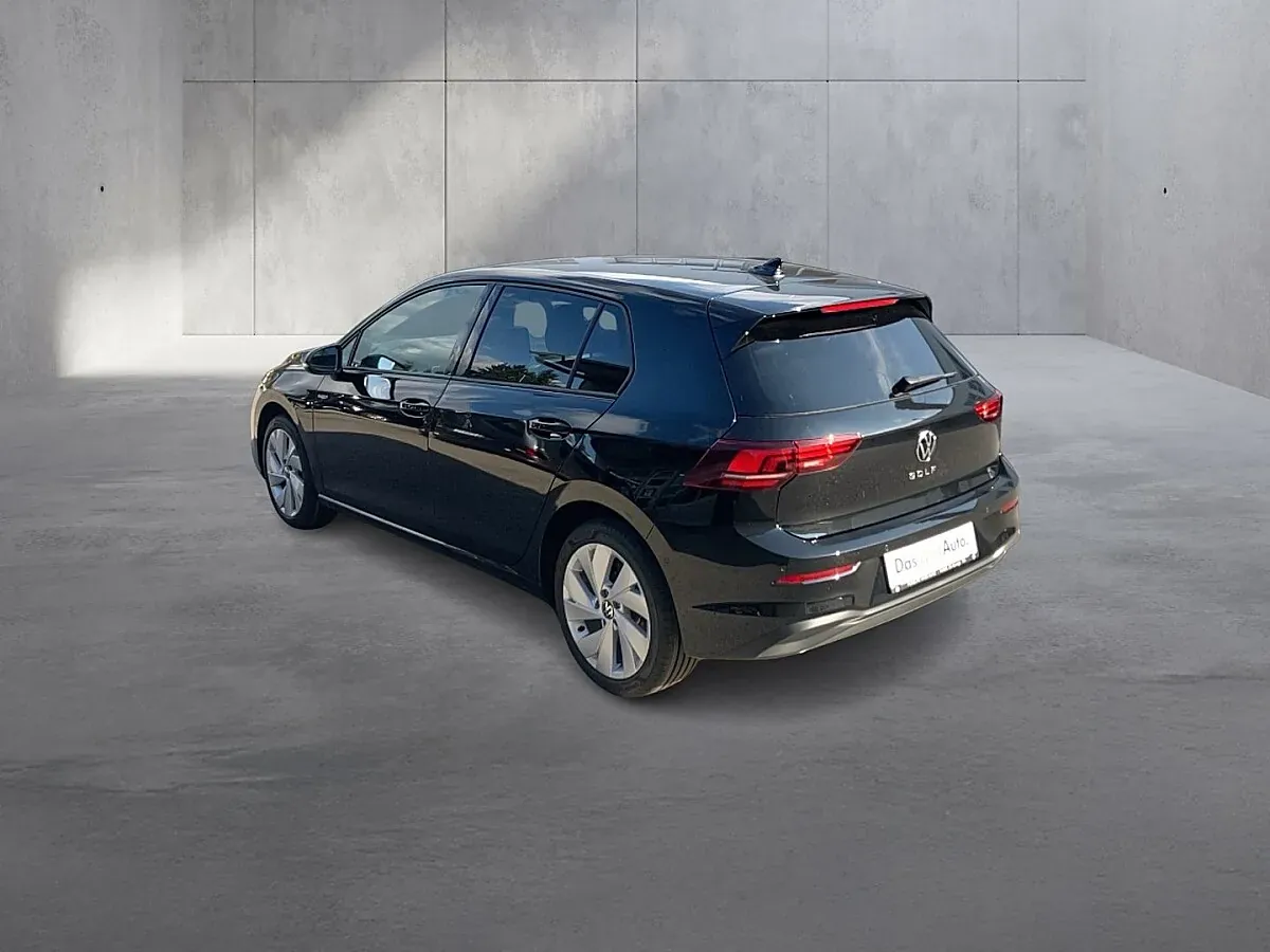 Volkswagen Golf 2025 photo 3