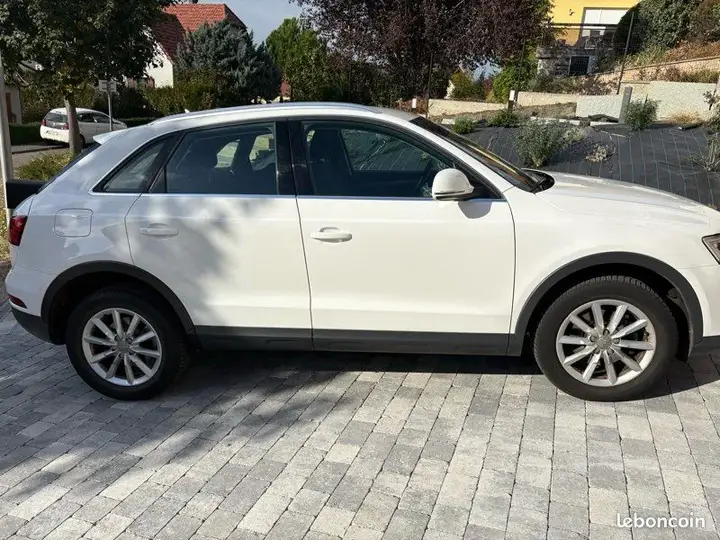 Audi Q3 2017 photo 2
