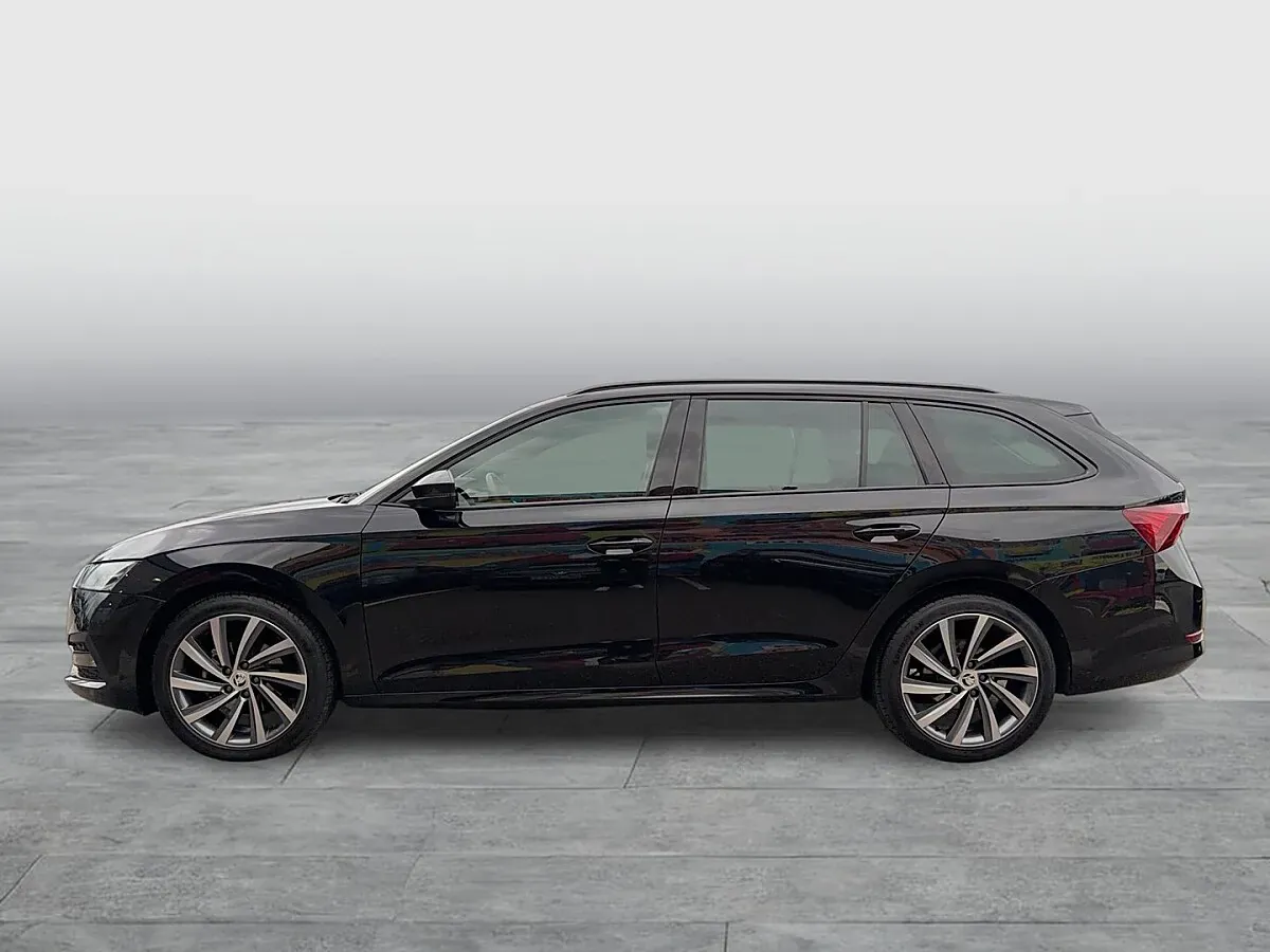 Skoda Octavia 2023 photo 2