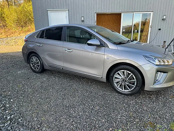 Hyundai Ioniq 2020 photo 2
