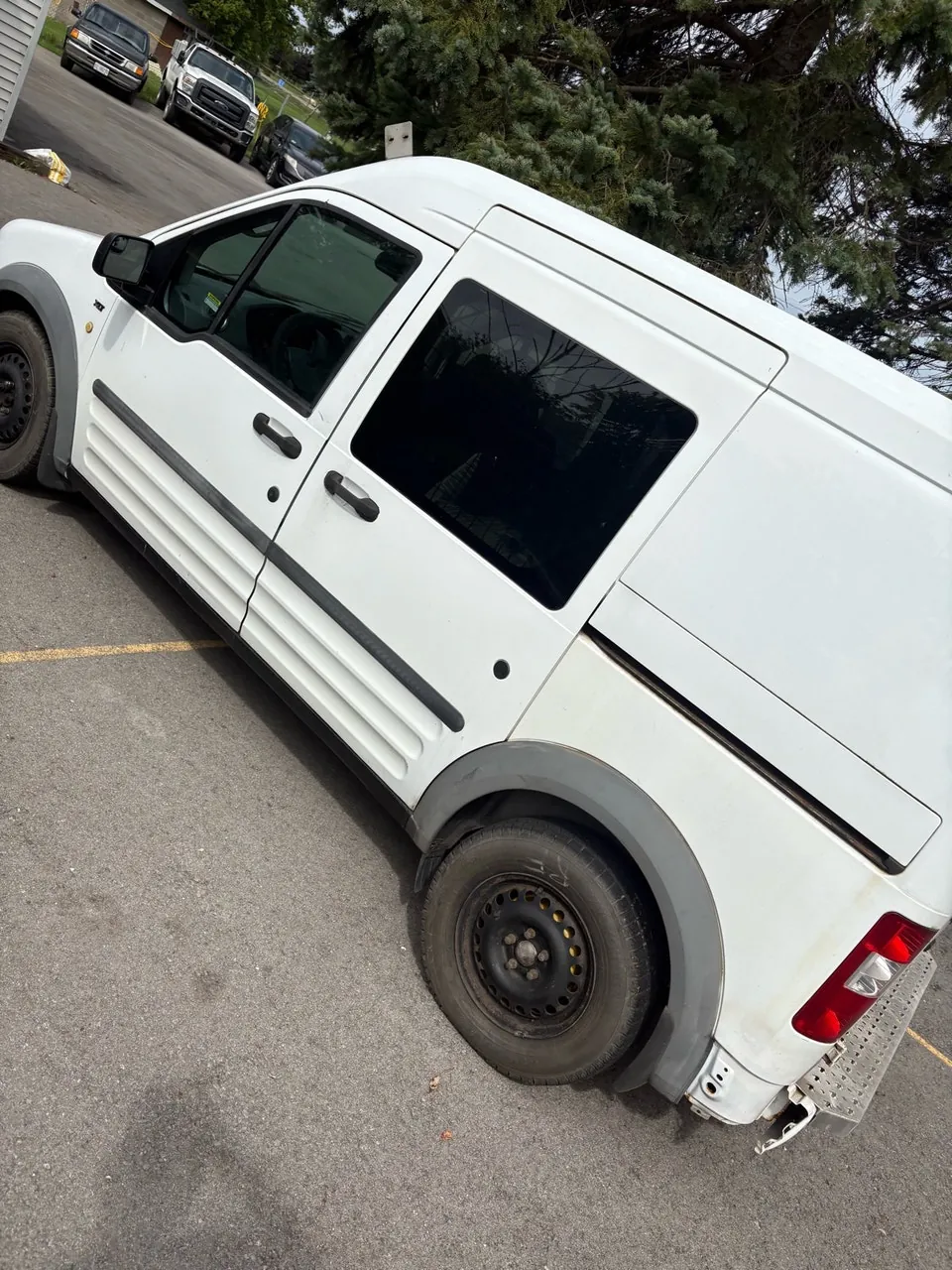 Ford Transit Connect 2011 photo 2