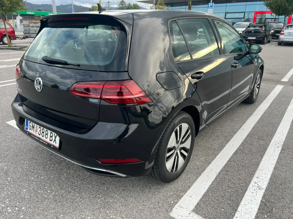 Volkswagen Golf 2019 photo 2