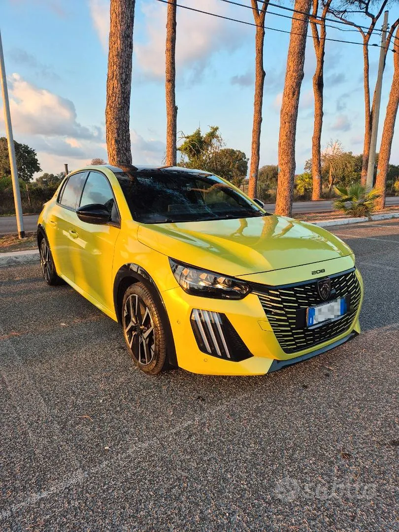 Peugeot 208 2024 photo 3